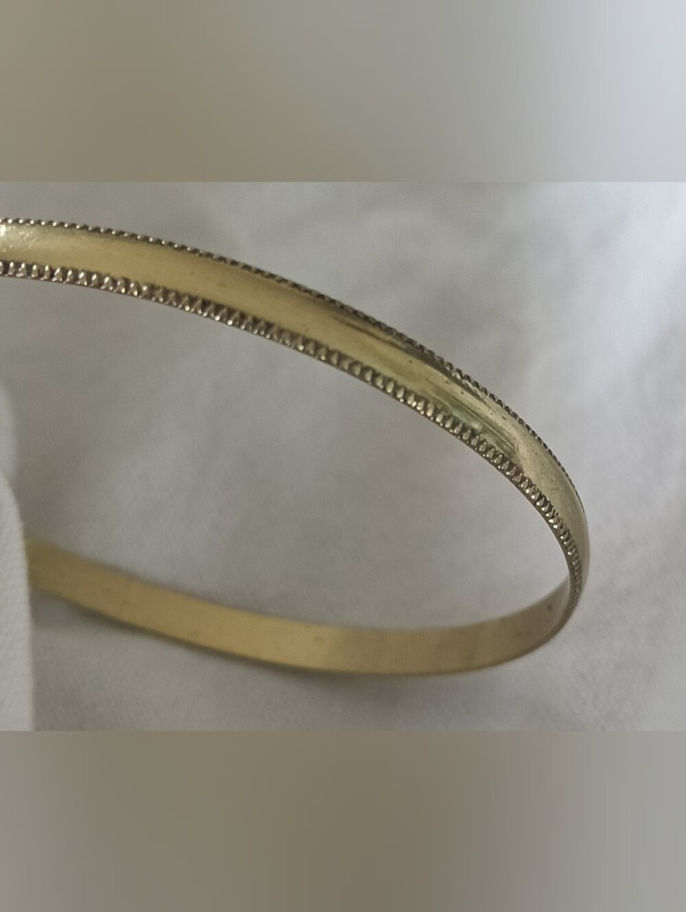 Elegant Gold-Tone Women's Bangle Bracelet